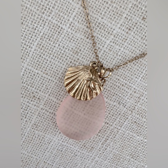 Seaglass Seashell Pendant Necklace Gold Chain Charm Nautical Coastal Beach - Picture 1 of 7